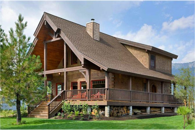 Log home design with a covered deck