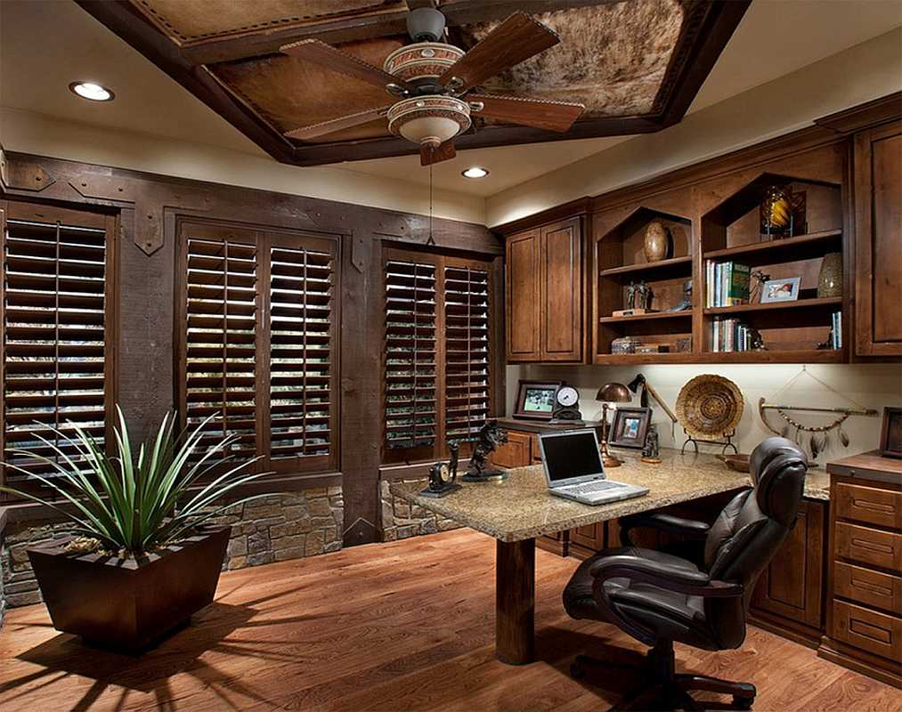 Office in a log cabin by eLoghomes